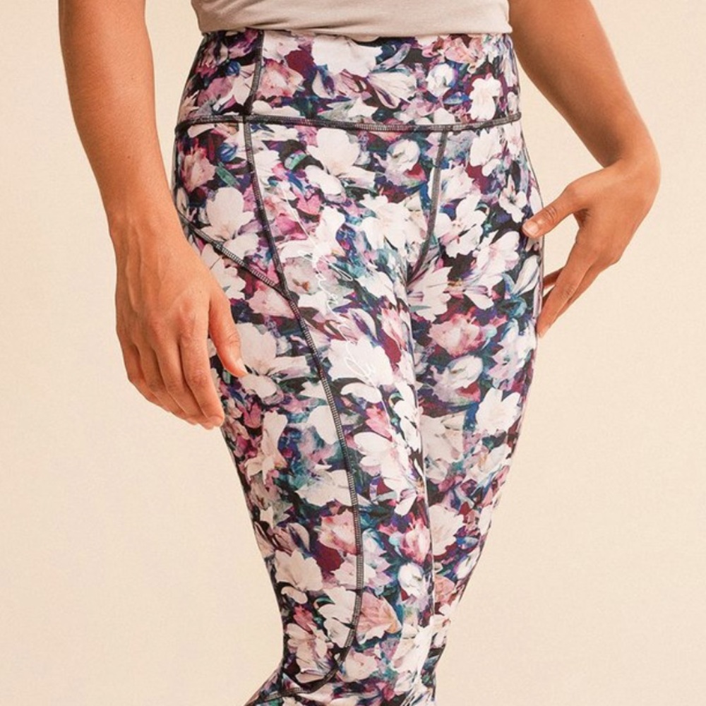 Lululemon x barre3 Utopia Legging